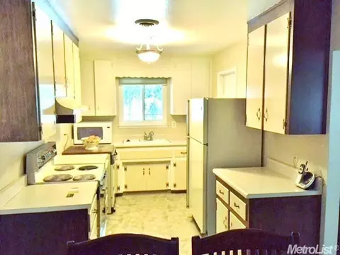 1601 Primrose Ln, Modesto, CA 95355 photo 4