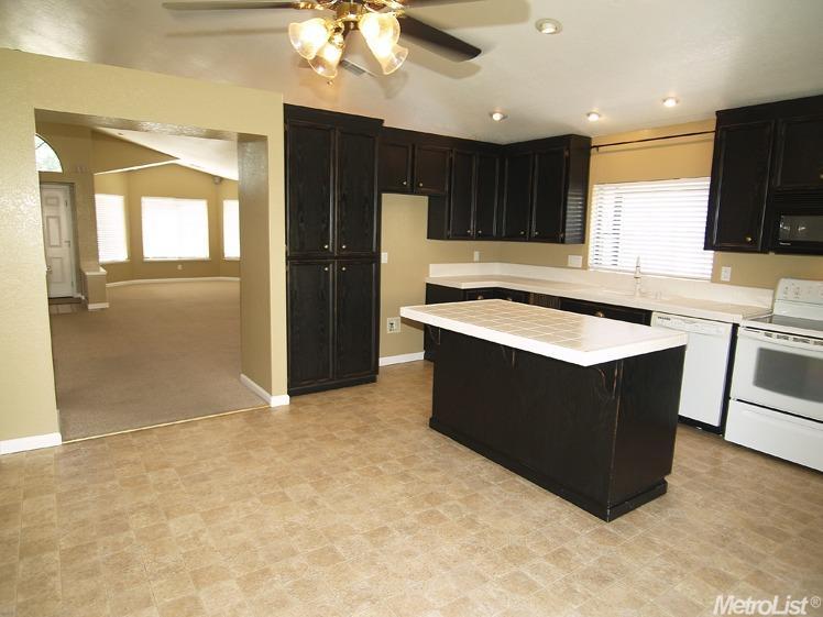 2104 Noelle Ct, Modesto, CA 95355 photo 11
