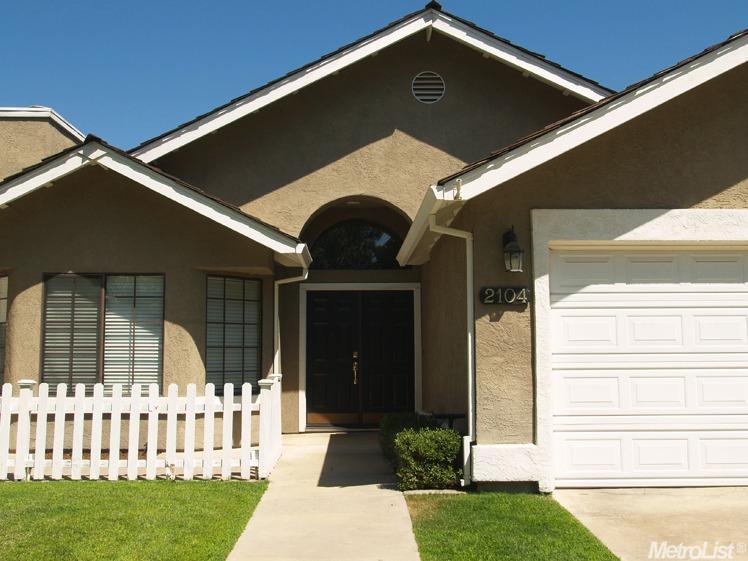 2104 Noelle Ct, Modesto, CA 95355 photo 2