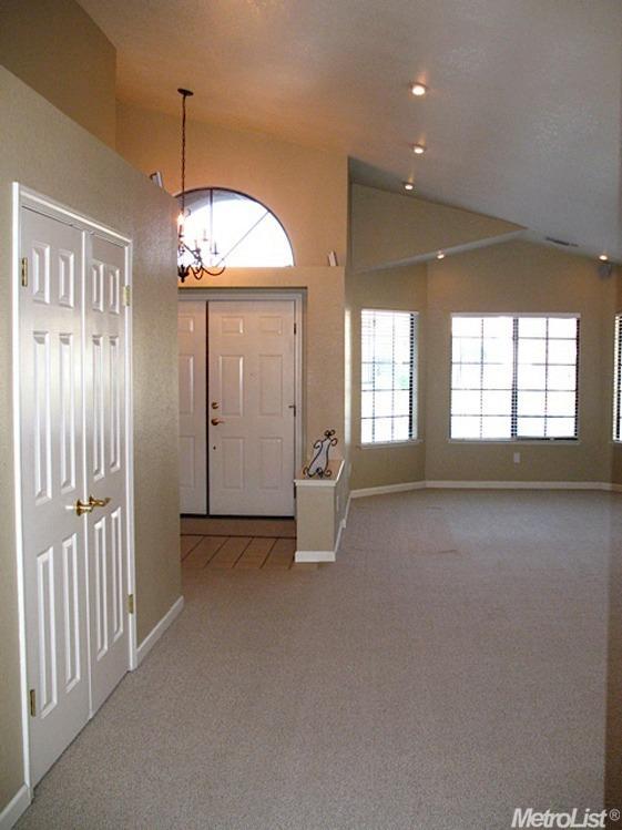 2104 Noelle Ct, Modesto, CA 95355 photo 3
