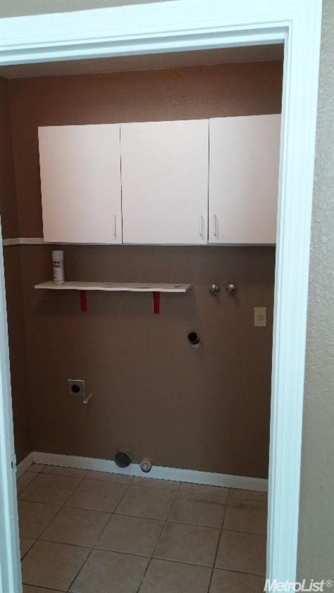 4044 Hennings Dr, Modesto, CA 95356 photo 4