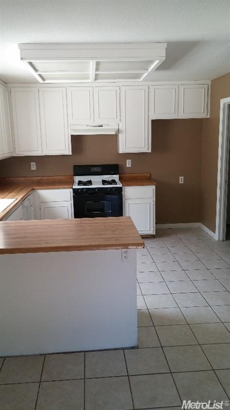 4044 Hennings Dr, Modesto, CA 95356 photo 3