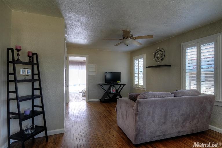 526 Hunter Ave, Modesto, CA 95350 photo 2