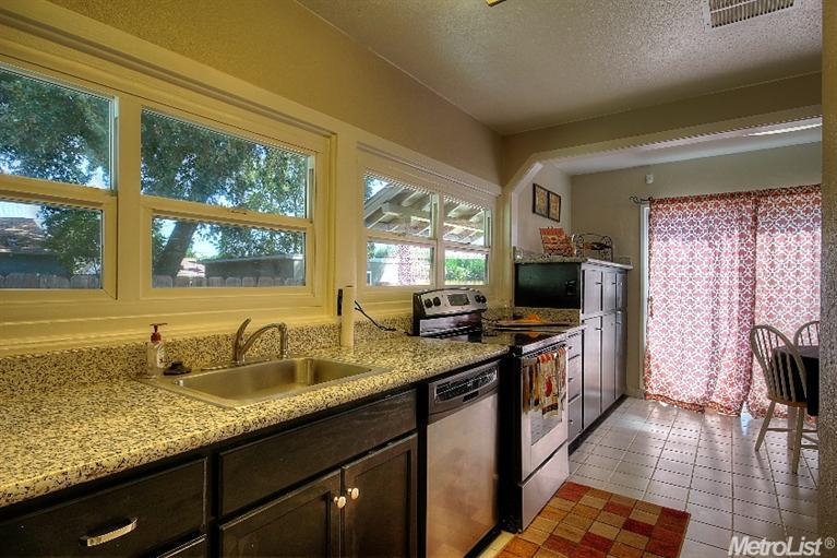 526 Hunter Ave, Modesto, CA 95350 photo 5