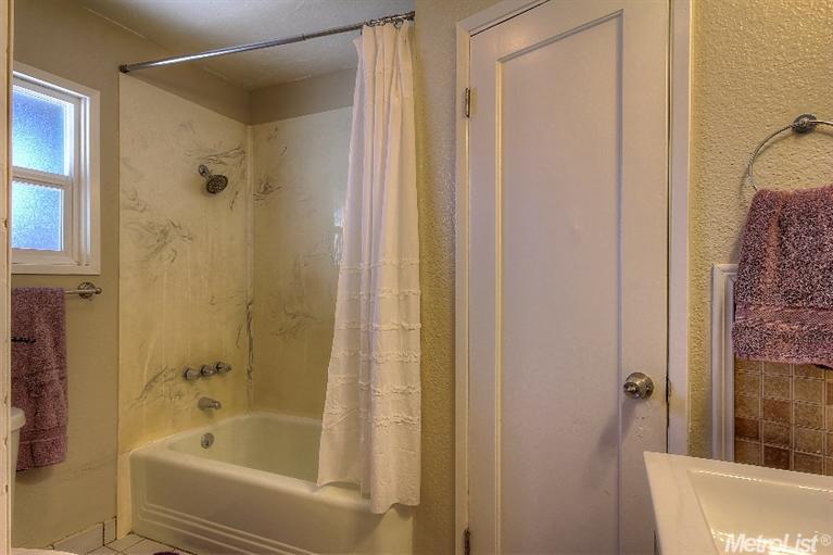 526 Hunter Ave, Modesto, CA 95350 photo 13