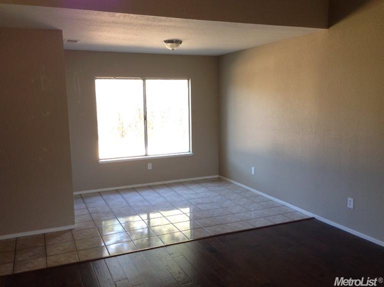 1605 Dalby Ct, Modesto, CA 95358 photo 2
