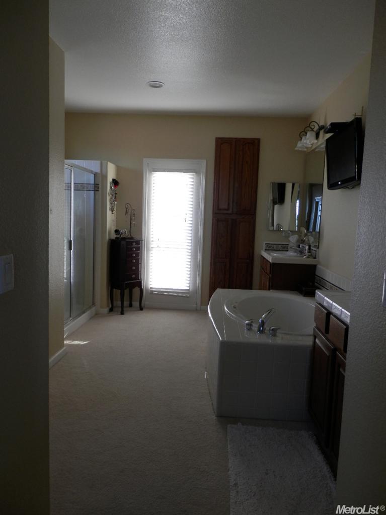 3308 Edgeview Dr, Modesto, CA 95355 photo 16