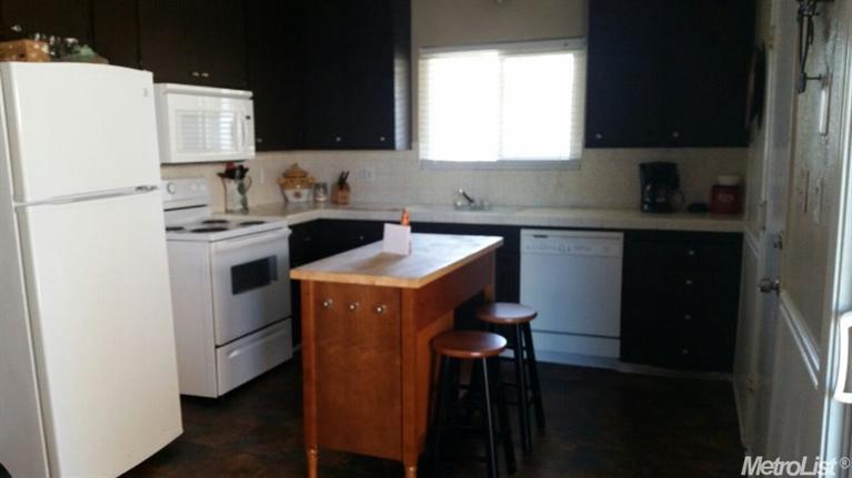 685 Carson Ave, Manteca, CA 95337 photo 4