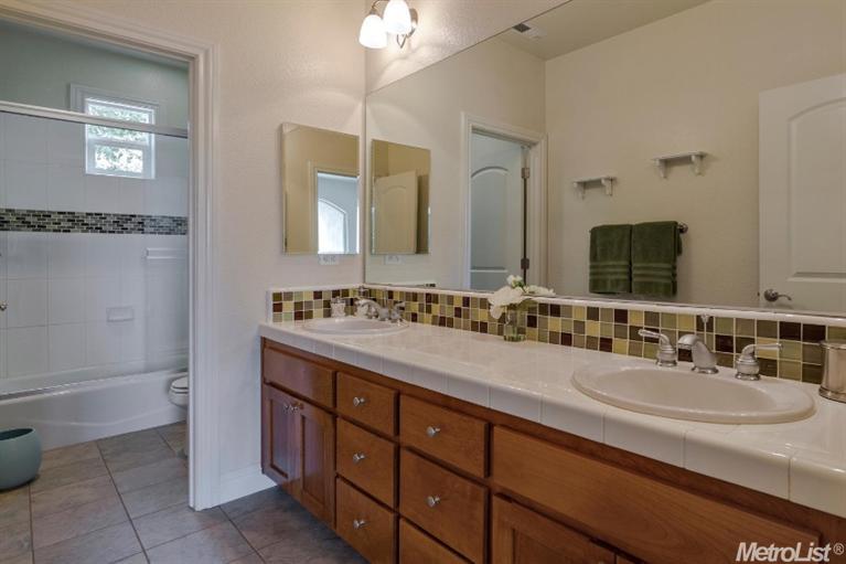 3621 Mono Pl, Davis, CA 95618 photo 16