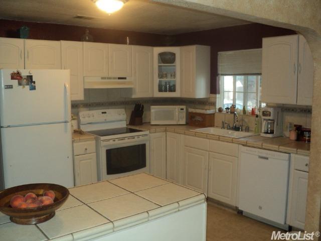 1605 Miller Ave, Modesto, CA 95350 photo 2