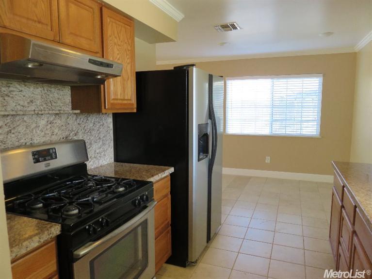 629 Cameron Way, Modesto, CA 95357 photo 3