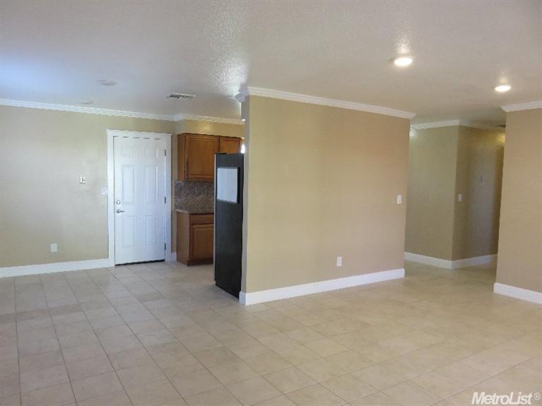 629 Cameron Way, Modesto, CA 95357 photo 6
