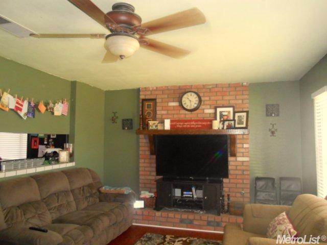 4125 E Orangeburg Ave, Modesto, CA 95355 photo 1