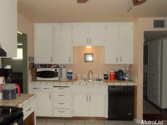4125 E Orangeburg Ave, Modesto, CA 95355 photo 2