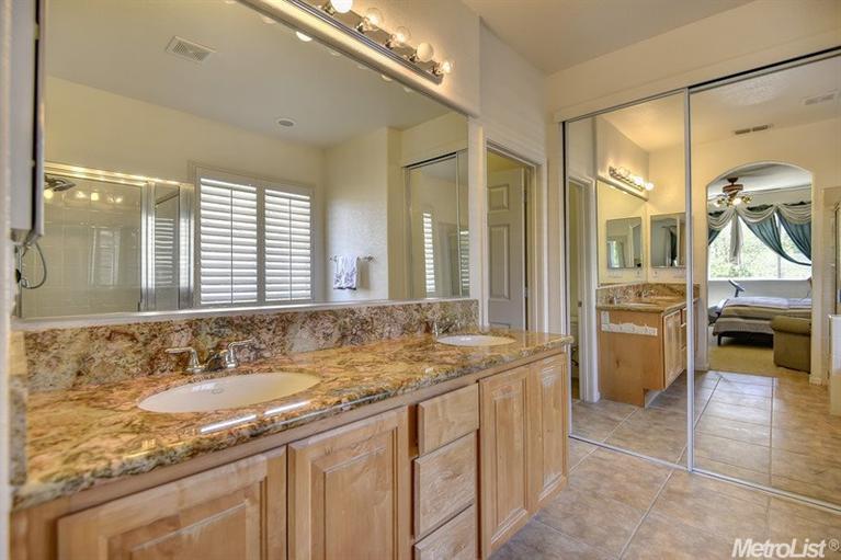 965 Cameron Dr, Folsom, CA 95630 photo 12