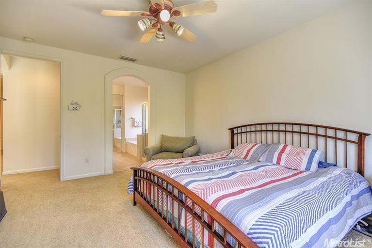 965 Cameron Dr, Folsom, CA 95630 photo 8