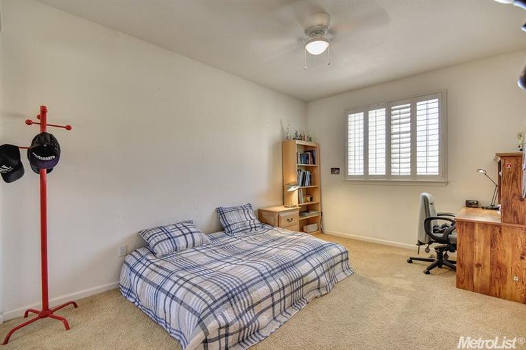 965 Cameron Dr, Folsom, CA 95630 photo 20