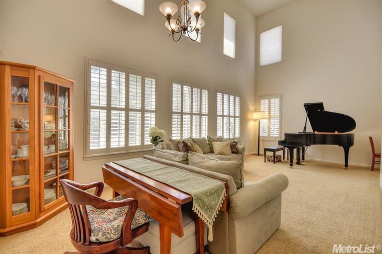 965 Cameron Dr, Folsom, CA 95630 photo 4