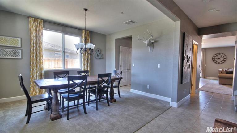 679 Sawtooth Ct, Manteca, CA 95337 photo 3