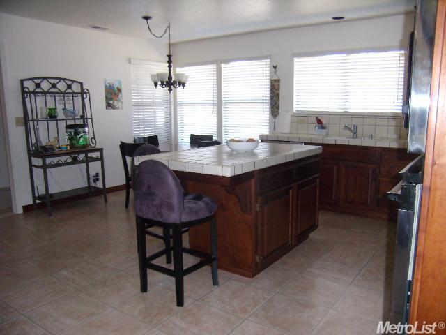 762 Corvey Cir, Galt, CA 95632 photo 3