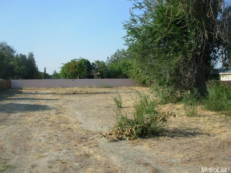 608 E Coolidge Ave, Modesto, CA 95350 photo 1