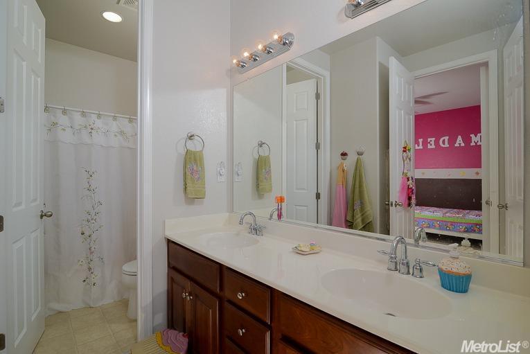 966 Campfire Cir, Rocklin, CA 95765 photo 13