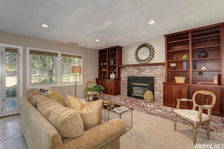 6404 Palm Dr, Carmichael, CA 95608 photo 3
