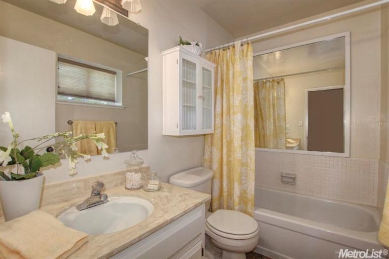 6404 Palm Dr, Carmichael, CA 95608 photo 15