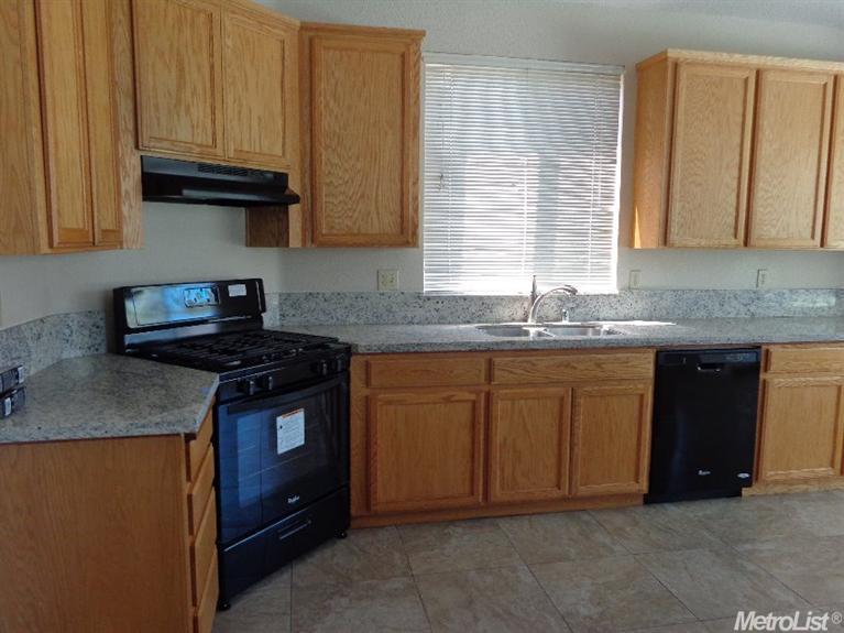 3601 Will Scarlet Ct, Modesto, CA 95355 photo 8