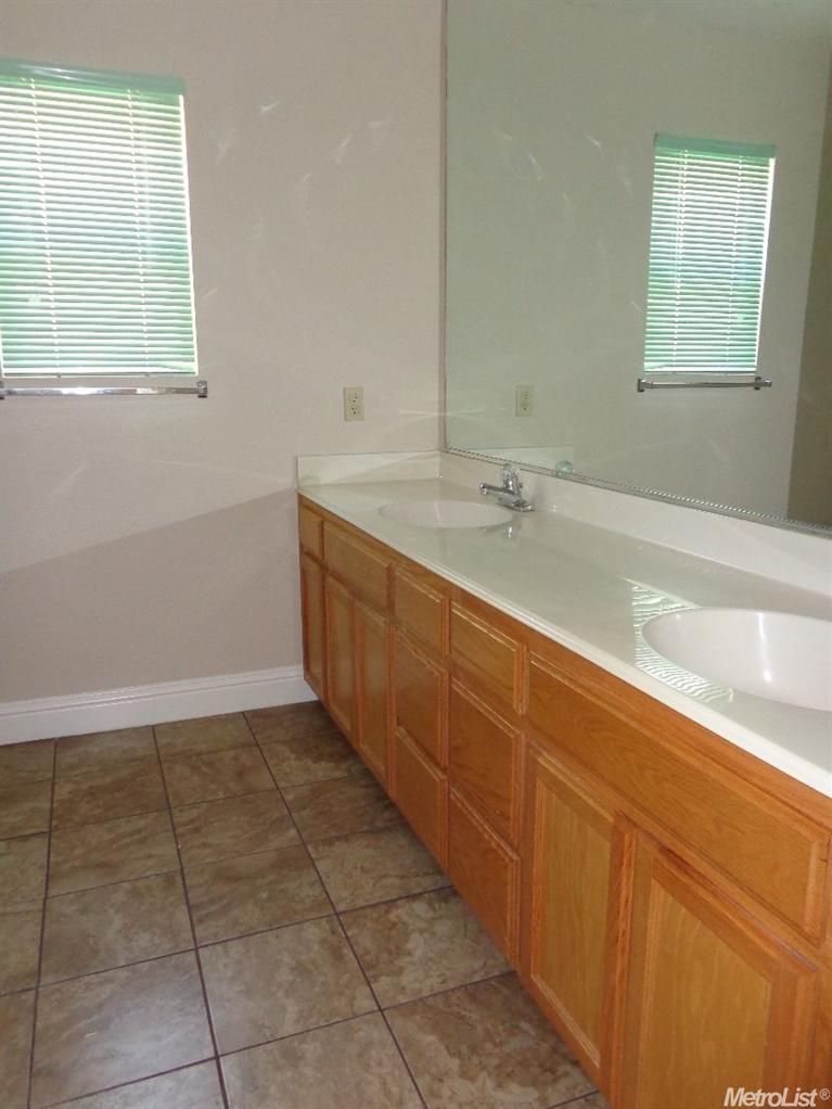 3601 Will Scarlet Ct, Modesto, CA 95355 photo 15