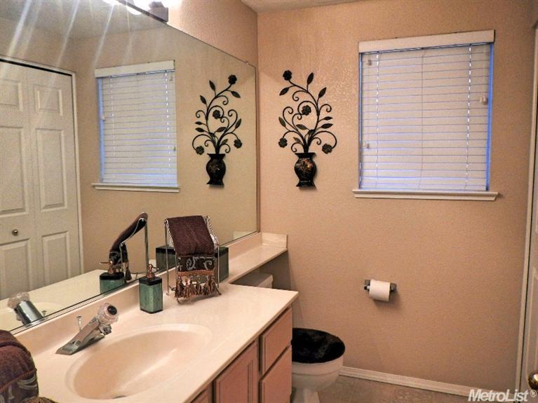 8513 Oakenshield Cir, Antelope, CA 95843 photo 12