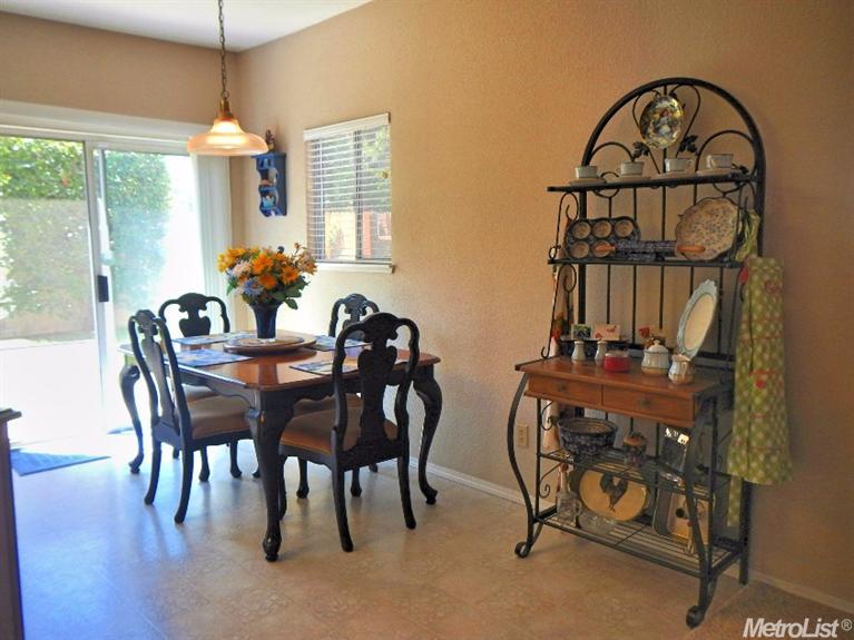 8513 Oakenshield Cir, Antelope, CA 95843 photo 9