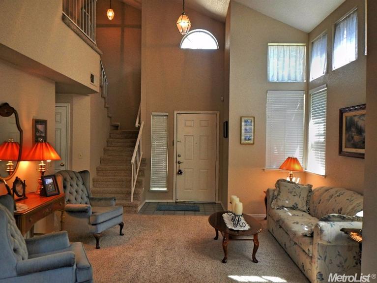 8513 Oakenshield Cir, Antelope, CA 95843 photo 4