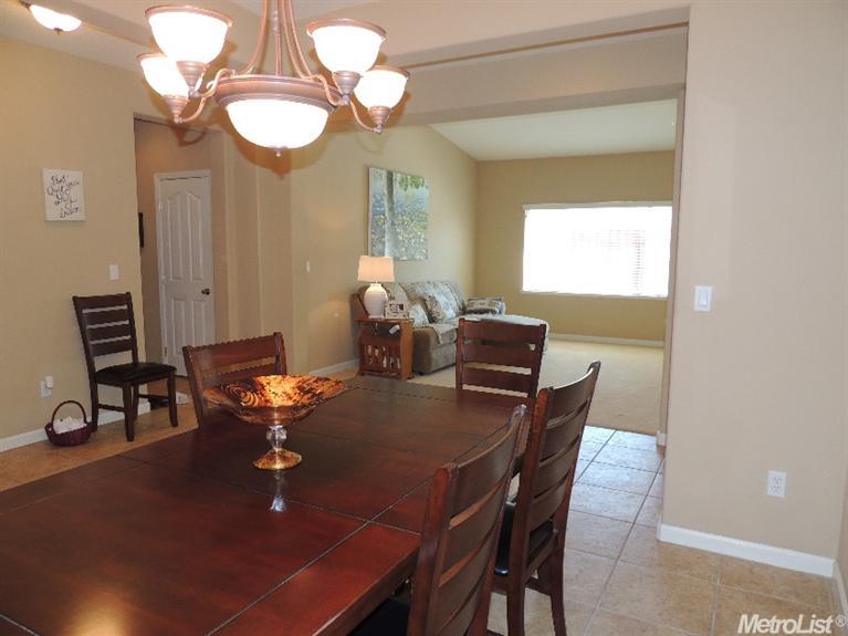 880 Brookfield Ave, Lathrop, CA 95330 photo 4