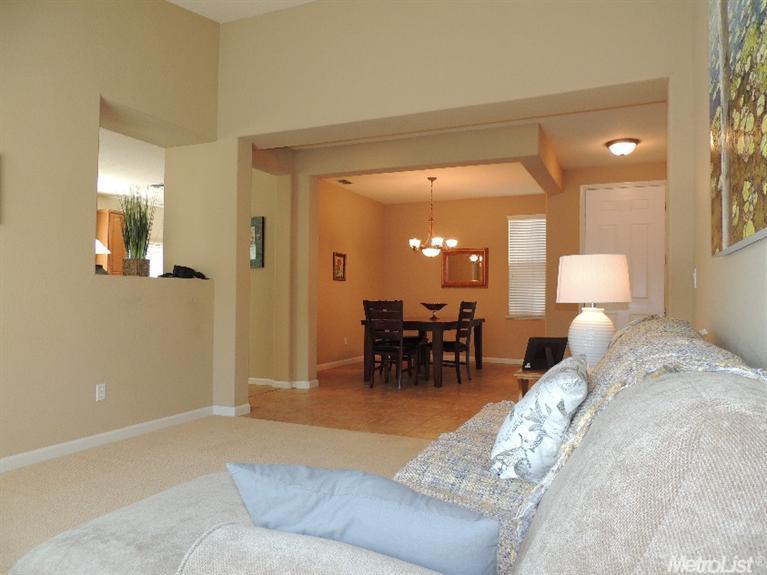 880 Brookfield Ave, Lathrop, CA 95330 photo 2
