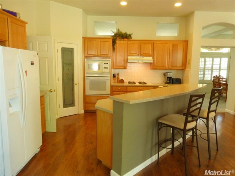 2918 Cameron Dr, Rocklin, CA 95765 photo 2