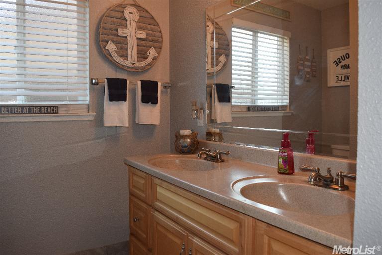 220 Pedras Rd, Turlock, CA 95382 photo 14