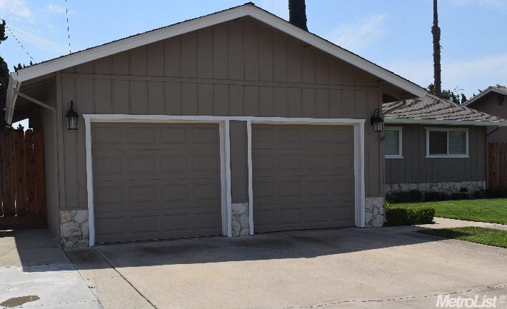 220 Pedras Rd, Turlock, CA 95382 photo 2