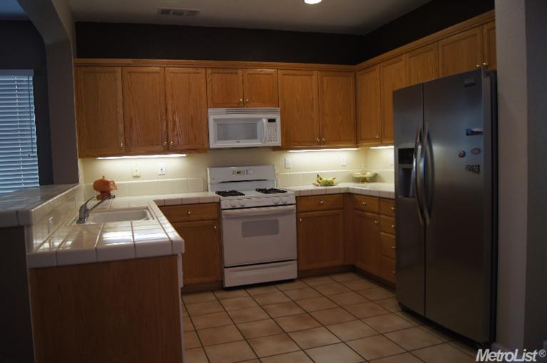 4094 Pathway Ln, Turlock, CA 95382 photo 2