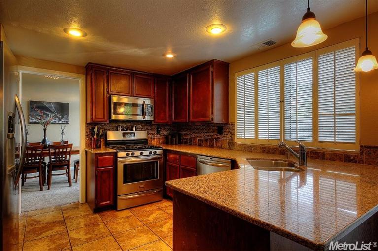 900 Menay Dr, Tracy, CA 95376 photo 6