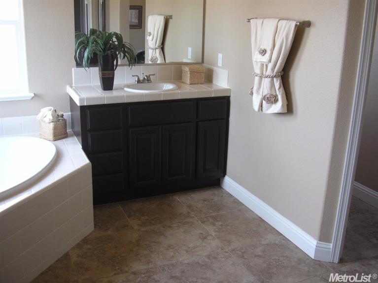 10043 Spring St, Galt, CA 95632 photo 8
