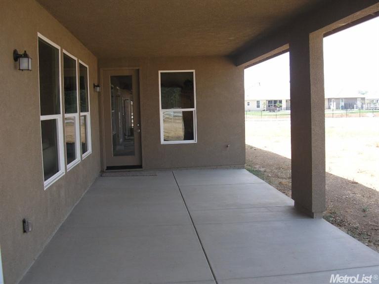 10043 Spring St, Galt, CA 95632 photo 4