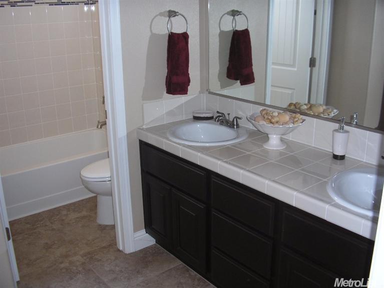 10043 Spring St, Galt, CA 95632 photo 12