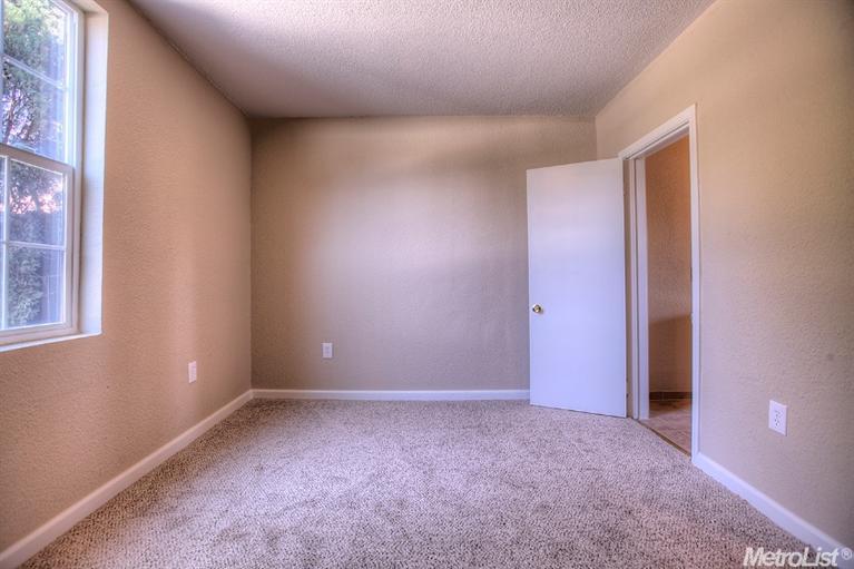 2119 4th St, Hughson, CA 95326 photo 17