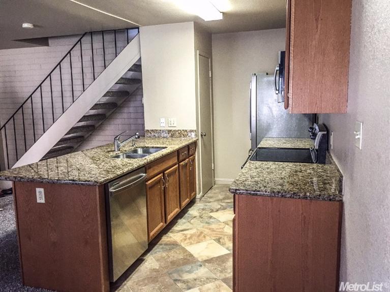 2301 Powell Dr #3, Modesto, CA 95350 photo 4