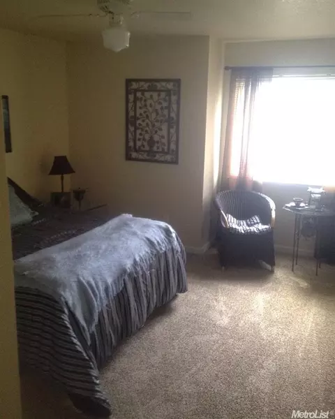 1621 Amber Leaf Way, Lodi, CA 95242 photo 20
