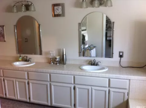1621 Amber Leaf Way, Lodi, CA 95242 photo 18