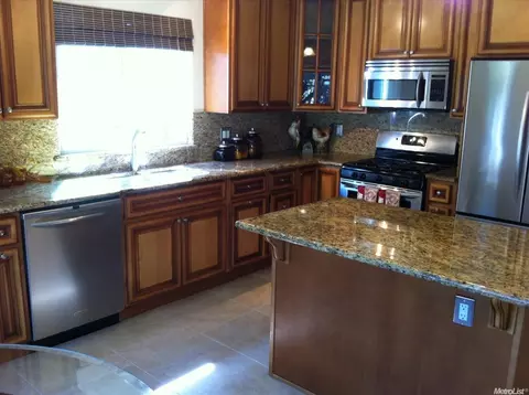 1621 Amber Leaf Way, Lodi, CA 95242 photo 6