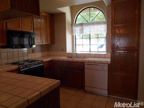 820 Grandview Cir, Turlock, CA 95382 photo 3