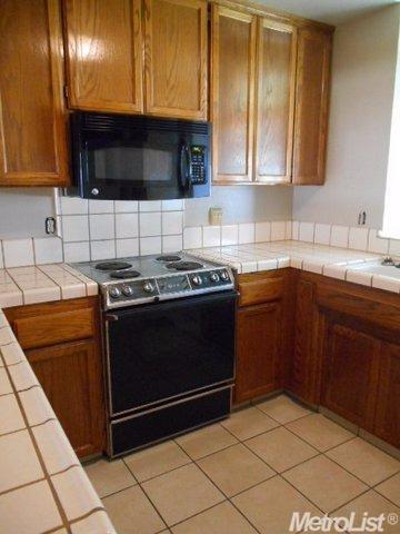 820 Grandview Cir, Turlock, CA 95382 photo 4